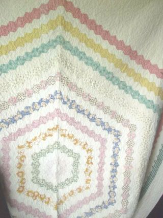Vintage Hand Made Quilt Machine Stitched 101 " X 84 " Multi - Color Spiral Design