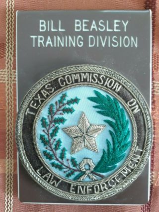 1981/82 Texas Commission On Law Enforcement Pocket Name Tag/emblem Patch