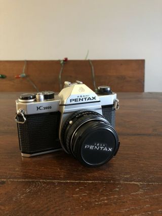 Ashai Pentax K1000 Vintage Film Camera 50 Mm Lens F/1.  2 .