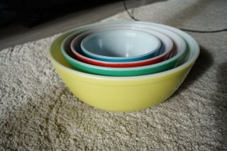 Pyrex Vintage Primary Colors Mixing Bowls Set Of Four Vtg