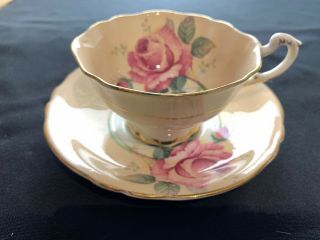 Vintage Paragon By Appointment Hm The Queen Hm Queen Mary Tea Cup & Saucer