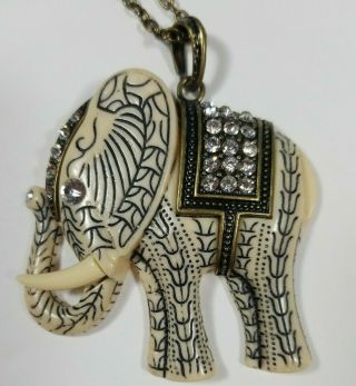 Rhinestone Elephant Pendant Chain Necklace Resin White And Blue Asian