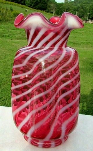 Fenton Glass Vintage Cranberry Opalescent Spiral Optic Ruffled Pinch Vase 8.  5 " H