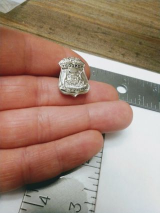 N Mi Trooper Michigan State Police Mini Badge Pin Tie Tac Lapel Pin 7/8 "