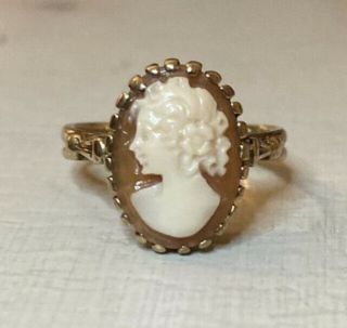 Vintage Solid 9ct Gold Cameo Ring Size N.