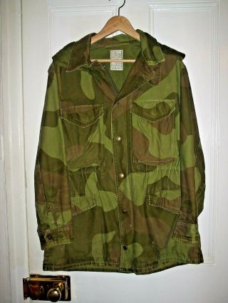 Vintage Norway Norwegian Army M51 Camo Jacket,  W/ Hood,  Large 44 "