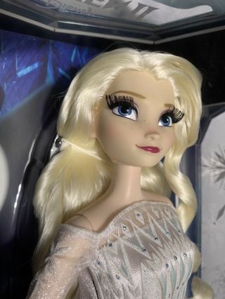 Shop Disney Store exclusive Frozen 2 Snow Queen Elsa Limited Edition 17” Doll 2