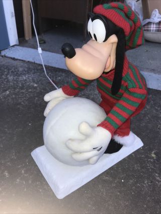 Goofy Rolling Snowball Christmas Holiday Animated Disney Mickey Unlimited Santa 3