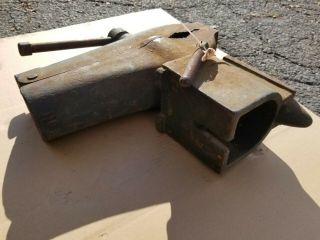 VINTAGE COLE TOOL MFG VISE WITH ANVIL LARGE BLACKSMITH CHICAGO USA TOOL 2