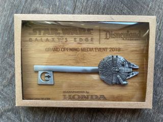 Star Wars Galaxy’s Edge Disneyland Grand Opening Media Event Key Limited Edition