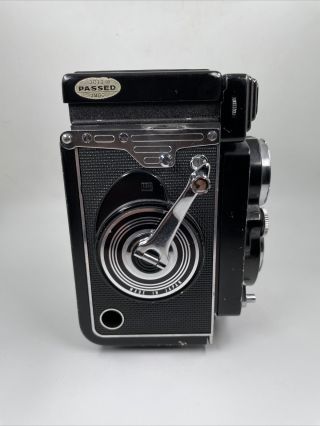 Vintage Yashica MAT - 124 Twin Lens Reflex Film Camera 2