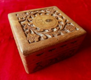 Vintage Indian Hand Carved Wooden Trinket Box With Brass Inlay 10 X 10 Cm