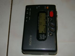 Vintage Sony Tcd - D7 Dat Digital Walkman Recorder/player