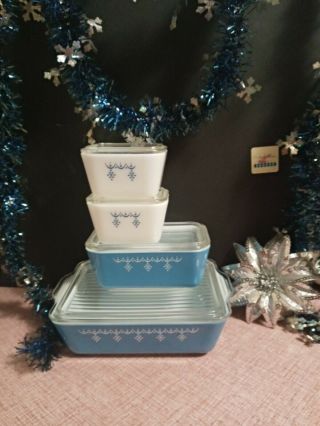 Vintage Pyrex Snowflake Garland Refrigerator Dish Set