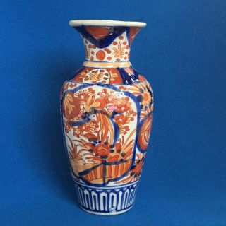 Japanese Meiji Period Imari Hand Painted Ribbed Body Vase,  Height 10inches - A/f