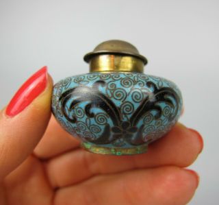 Vintage Blue Chinese Cloisonne Miniature Pepperette Pepper Or Salt Pot Shaker.