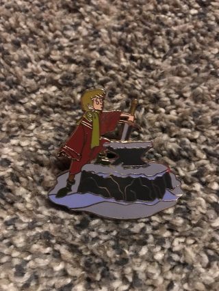 Rare Disney Sword In The Stone Moveable Pin Limited Edition 2000 Arthur