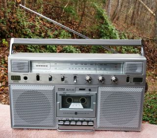 Vintage Ge Model 3 - 5254a Stereo Am/fm Radio Cassette Recorder/player Boombox