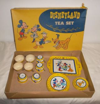 32 Piece Metal Disneyland Tea Set By J.  Chein & Company With Box -