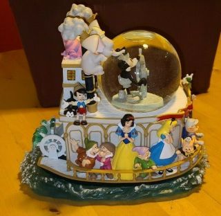 Disney Mickey Mickey 75th Anniversary Steamboat Willy Snow Globe