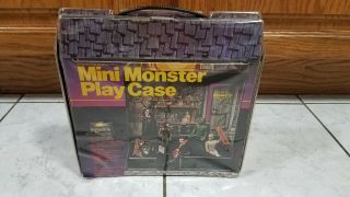 Vintage " Mini Monster Play Case " /5 Different Monster Figures Nr