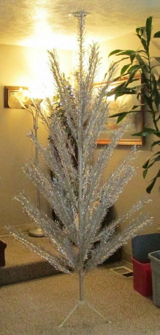 Vtg Splendor 7 1/2 ' Stainless Aluminum 53/54 Branch Christmas Tree Sleeves/Box 2