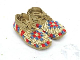 Vtg.  Native American Indian Plains Sioux Beaded Infant Moccasins