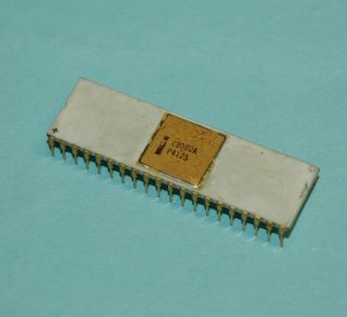Intel 8080 Vintage Cpu White Ceramic Gold Legs - C8080a Date 7543