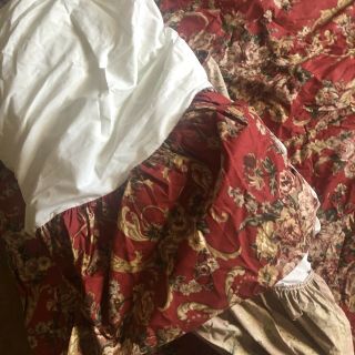 Ralph Lauren Vintage Red Floral Marseilles Full/Queen Comforter and Bed Skirt 3