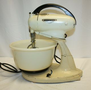 1940s Vintage Hamilton Beach Stand Mixer Model G Milk Glass Mixing Bowls