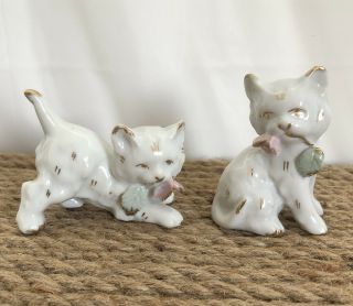 Pair (2) Vintage White Porcelain Ceramic Cats Kittens Flowers Roses Gold Accents