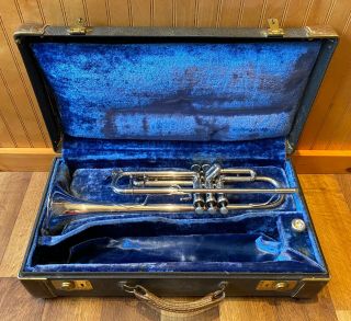 1970s Bach Stradivarius Lightweight Professional Trumpet Model 180s37 W/case