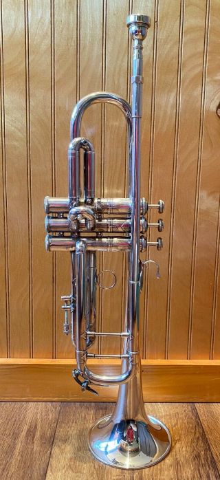 1970s Bach Stradivarius Lightweight Professional Trumpet Model 180s37 W/Case 3
