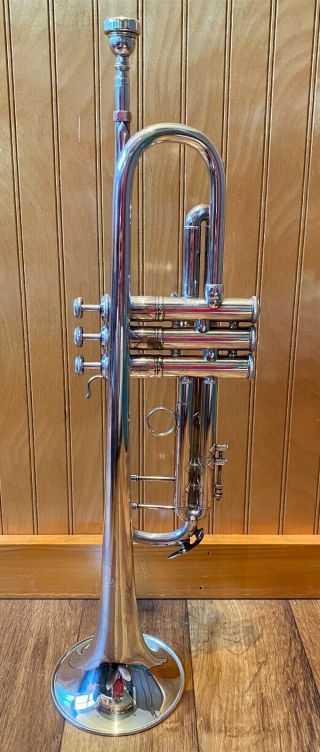 1970s Bach Stradivarius Lightweight Professional Trumpet Model 180s37 W/Case 5