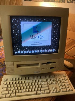 Vintage Macintosh 5200 Performa,  Kb,  Mouse And Box