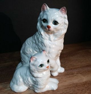 Vintage Enesco White Persian Mom Cat & Baby Kitten Figurine Porcelain Blue Eyes