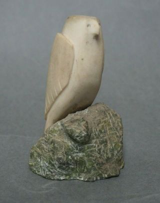 Good Small North American Canadian Inuit Eskimo Carved Bird On Green Stone Base