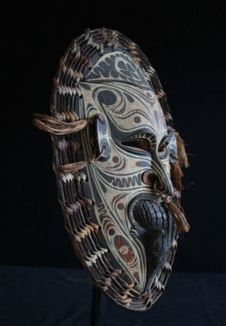Spirit Mask With Crocodile - Iatmul - Middle Sepik - Papua Guinea