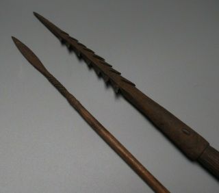 OLD ANTIQUE AFRICAN TRIBAL ART BARBED HUNTING FISHING SPEAR & ARROW HEAD ETC NR 3