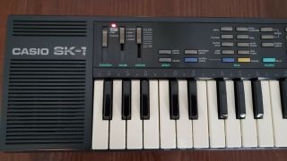 Casio Sk - 1 32 Key Sampling Vintage Keyboard Po - 32
