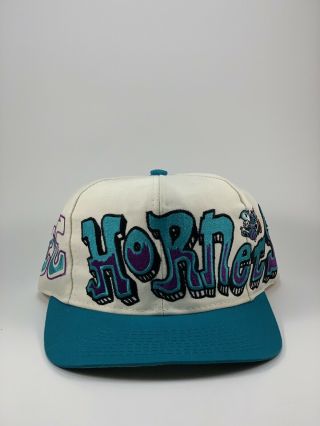 Vintage 90s Charlotte Hornets Graffiti Snapback Hat Cap White