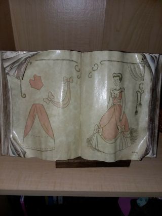 Wdcc Disney Classics Cinderella’s Sewing Book & Certificated
