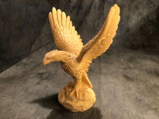 Golden Crown E&r Italy A.  Giannelli Carved Alabaster Eagle Figurine 8”h X 6.  5”w
