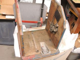 Vintage Pace Bantam Slot Machine 5c Wood Cabinet In