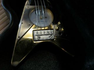 Gibson USA 1996 Wristwatch - ' 67 Flying V Quartz Guitar Watch 3