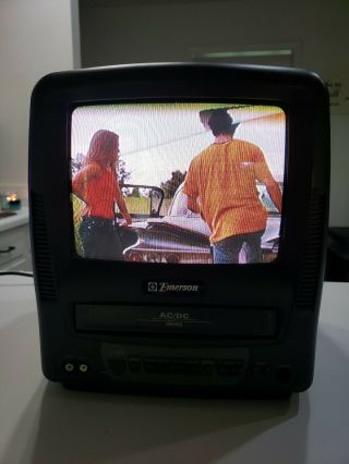 Vintage Emerson 9 " Color Tv - Vcr Combo Ac/dc Vhs Hq Ewc0903 Gaming No Remo