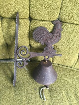 Vintage,  Cast - Iron,  Rooster Dinner Bell.  Wall Mount,  Very Cool.