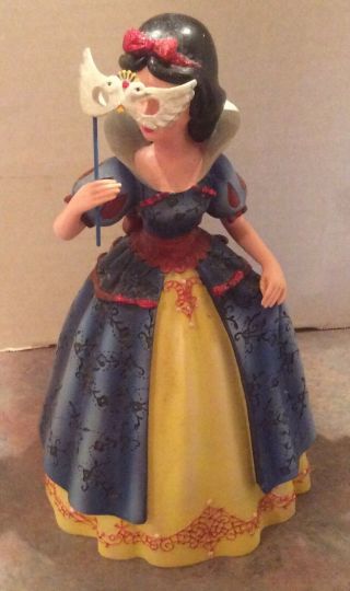 Snow White Masquerade Figurine Enesco Couture De Force - Disney Showcase