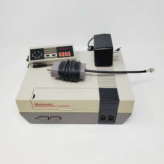Vintage 1985 Nintendo Nes Video Game Console Model Nes - 001 Gray