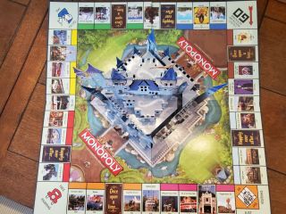 2010 Disney Theme Park Edition III Monopoly Game with Pop - Up Disney Castle 2